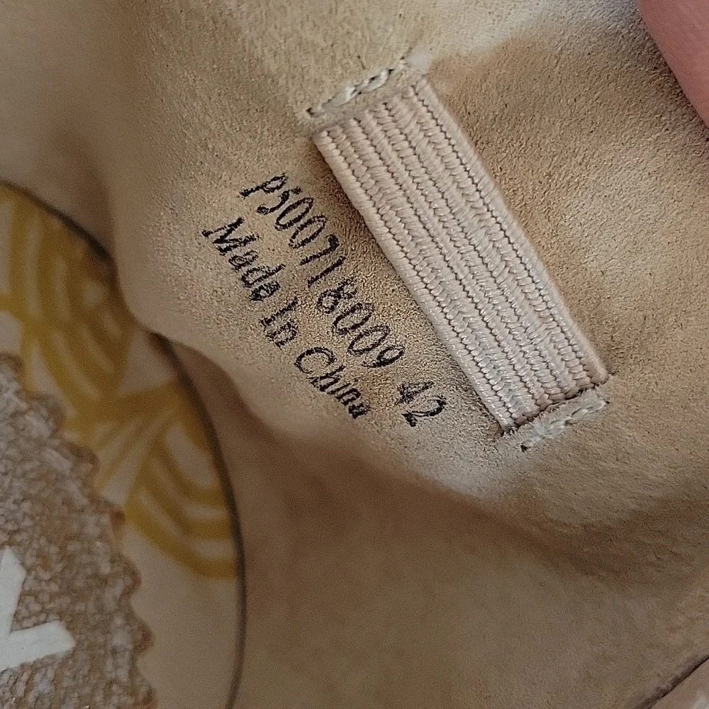 Fly London Yadi gold metallic wedge sandals sz EU42 sz 11 Womens